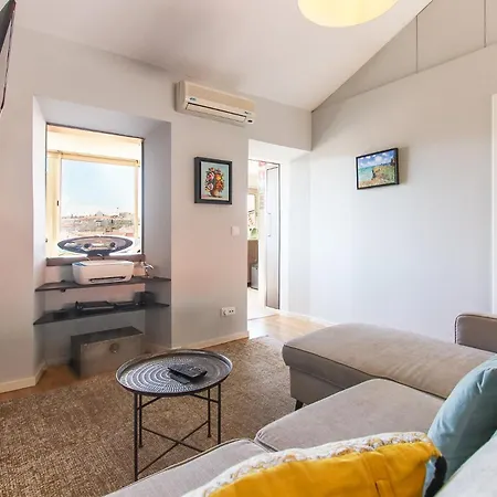 Principe Real Deluxe By Homing